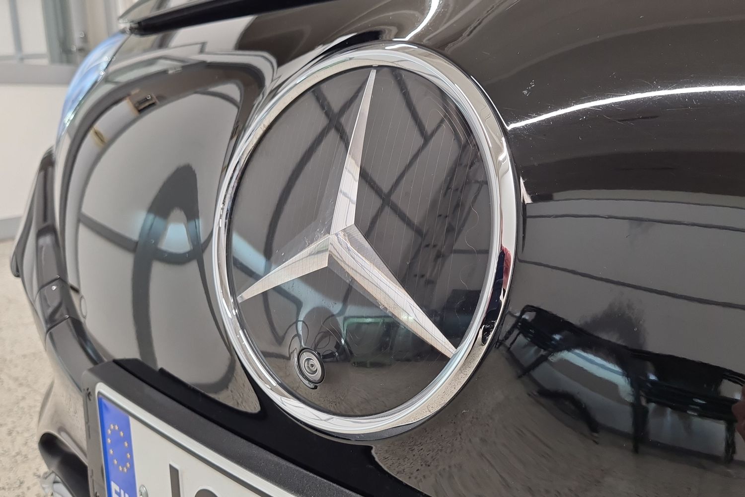 MERCEDES-BENZ EQE 2023