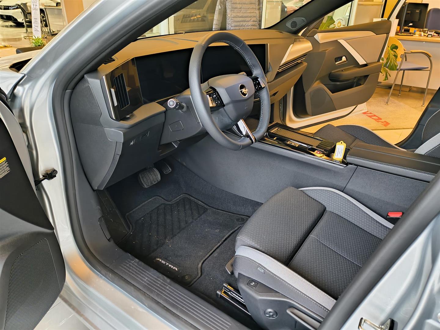 Opel Astra 2025