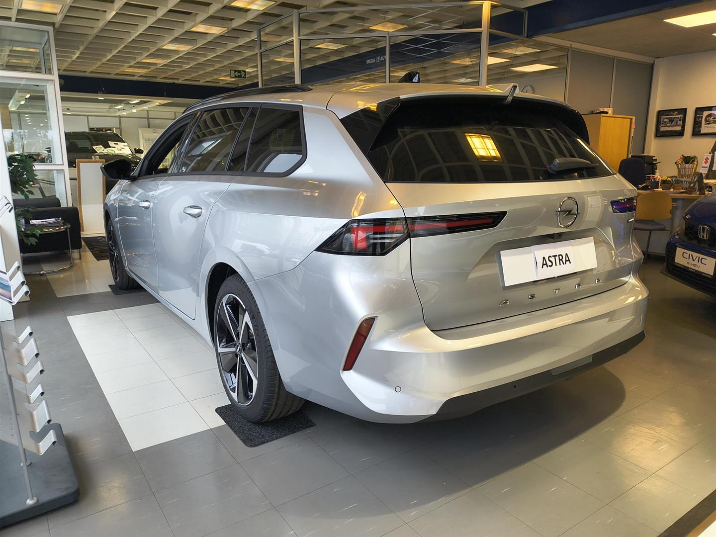 Opel Astra 2025
