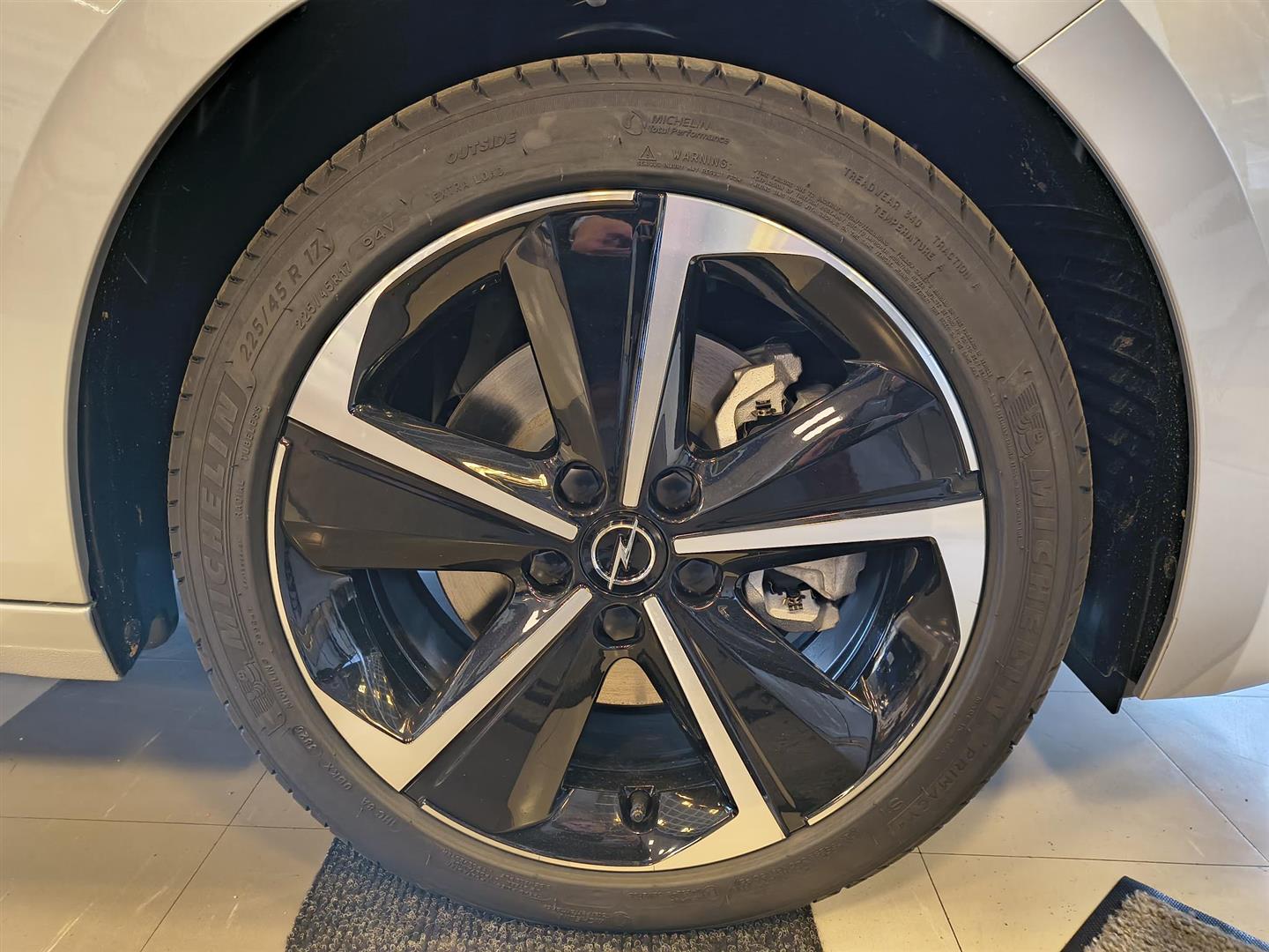 Opel Astra 2025