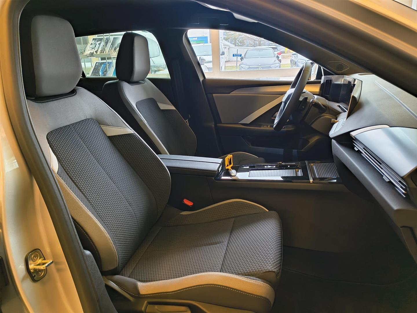 Opel Astra 2025