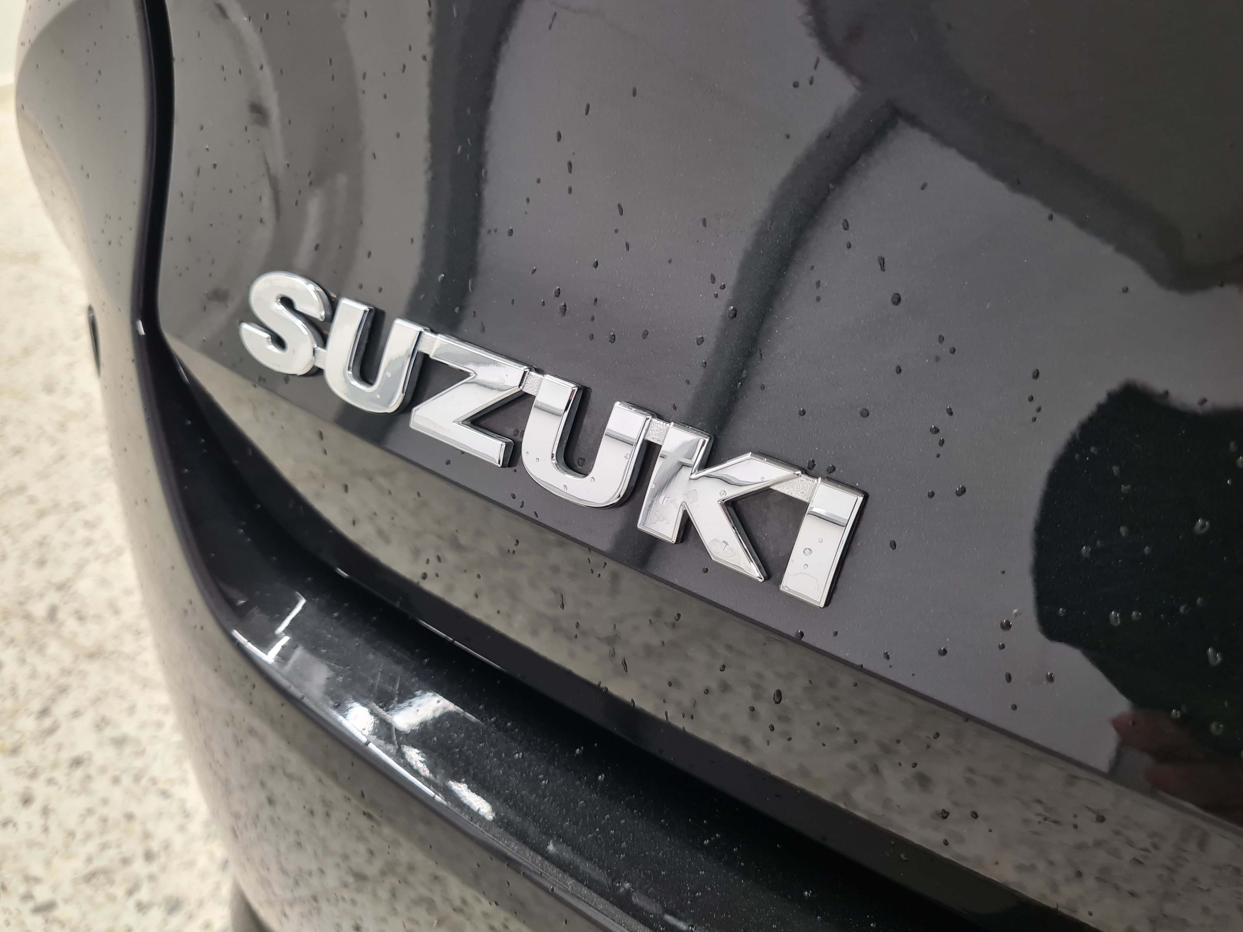 SUZUKI Swace 2023