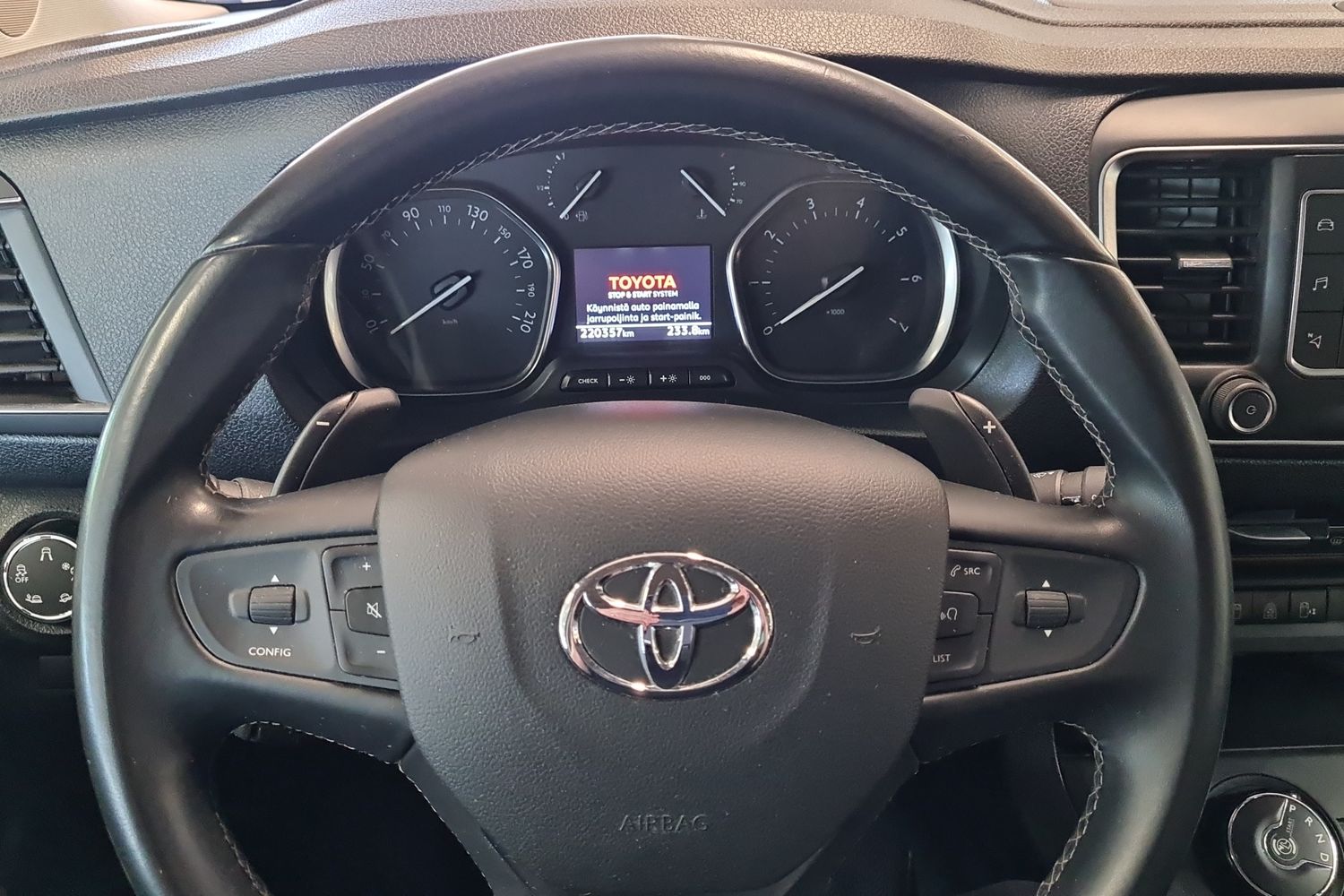 TOYOTA Proace Verso 9