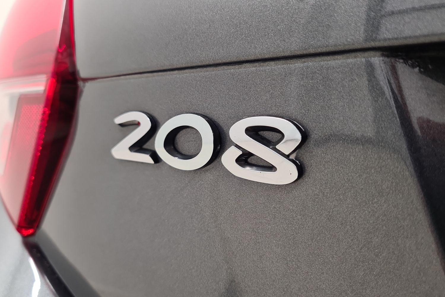 PEUGEOT 208 2016