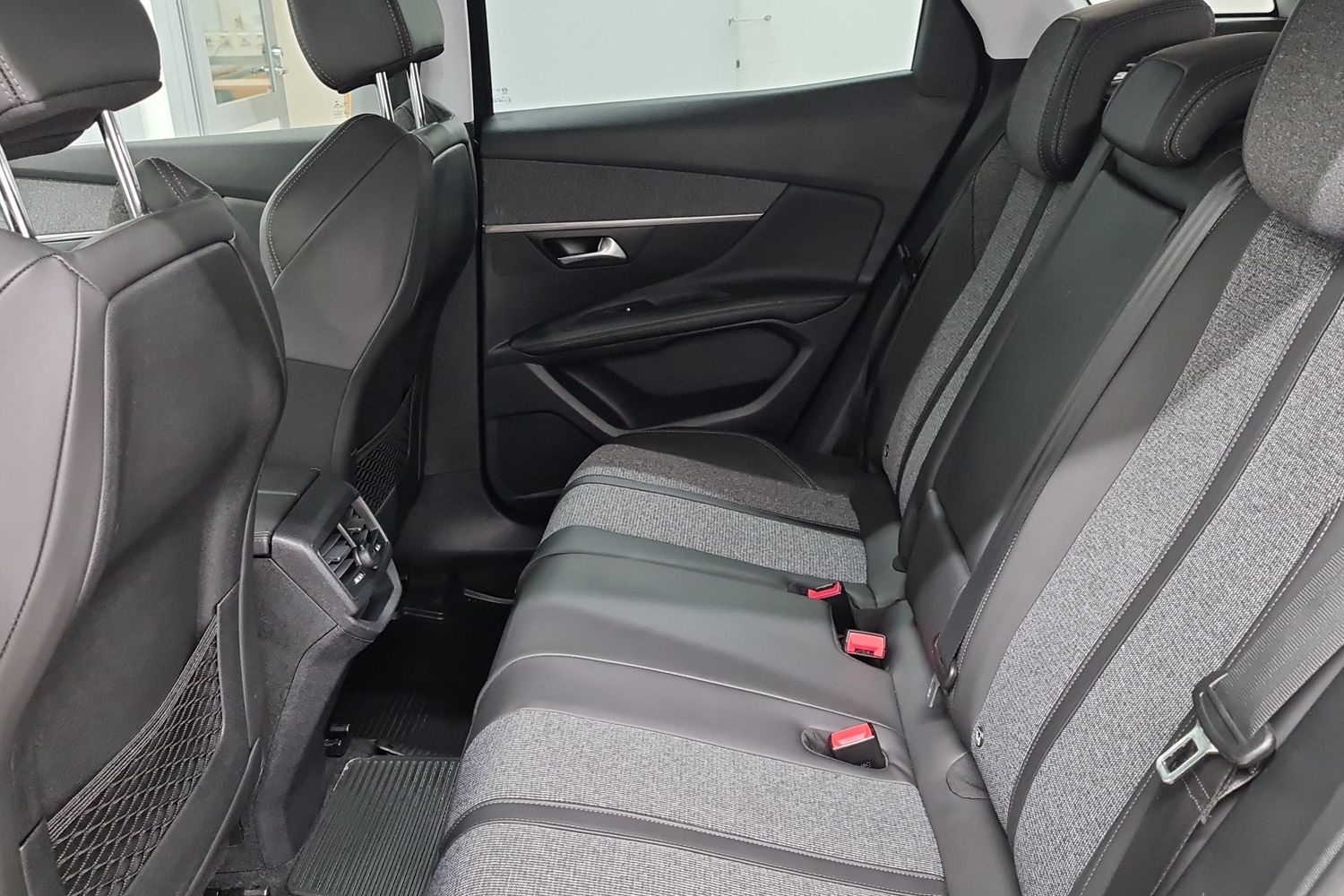 PEUGEOT 3008 2018