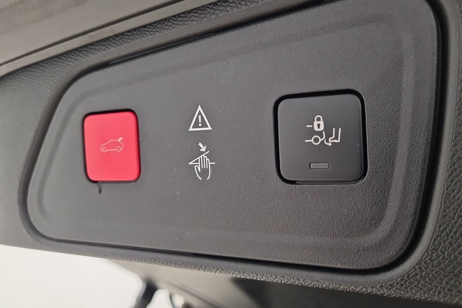 PEUGEOT 3008 2018