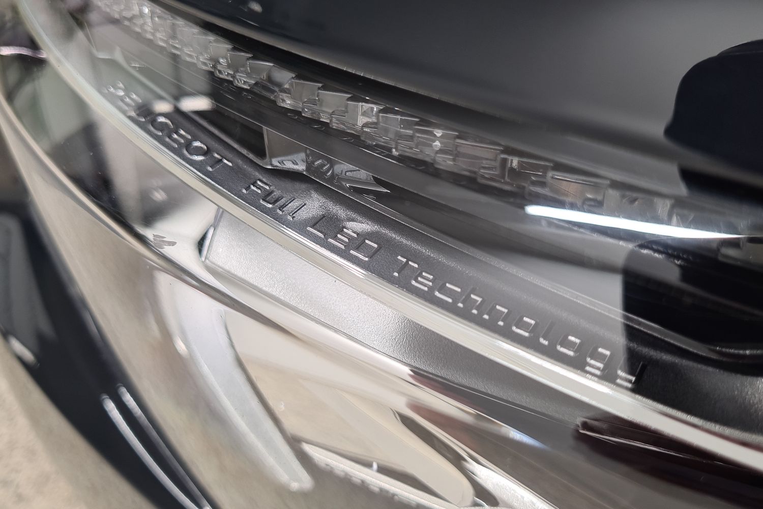 PEUGEOT 3008 2018