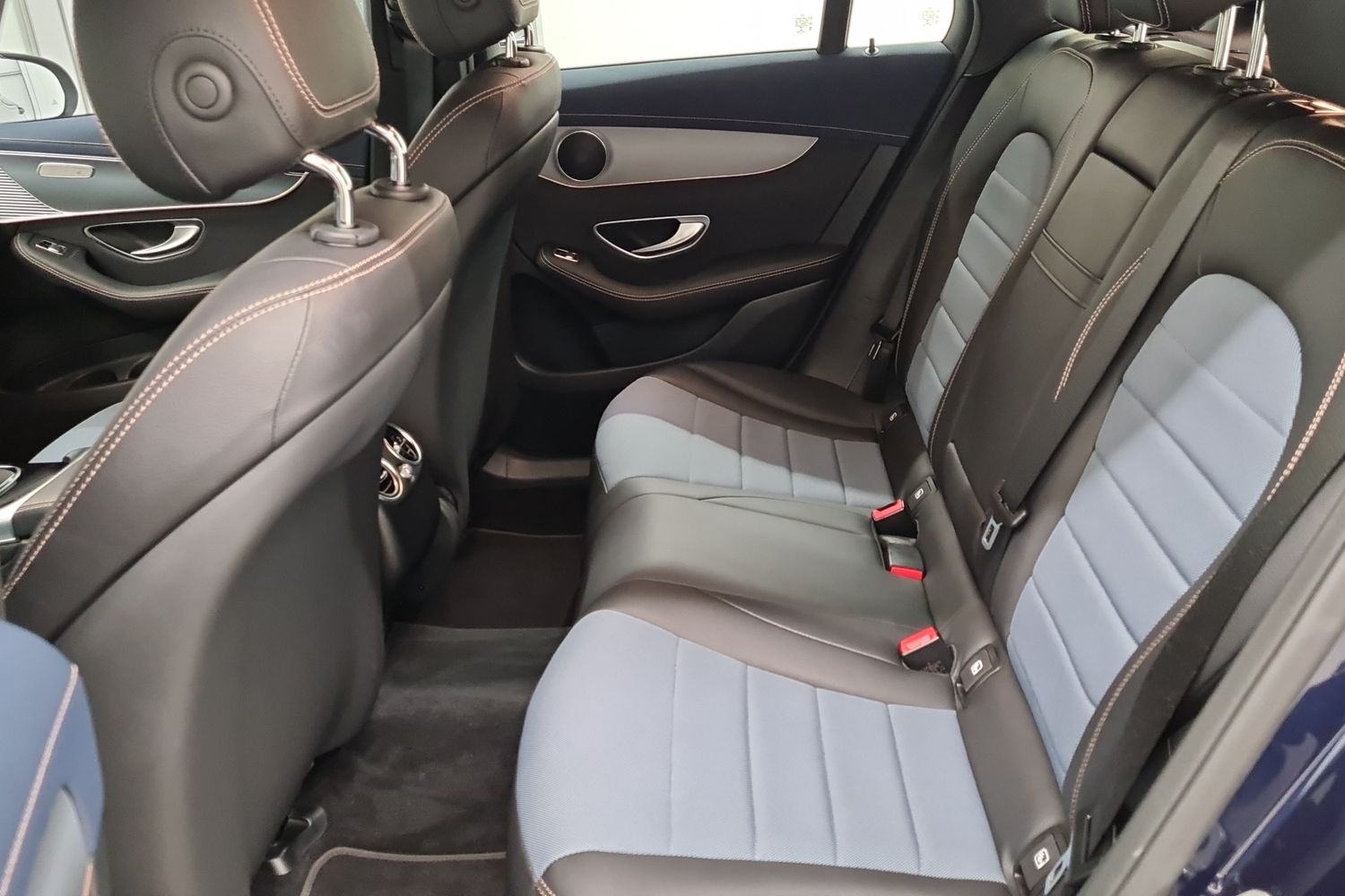 MERCEDES-BENZ EQC 2021