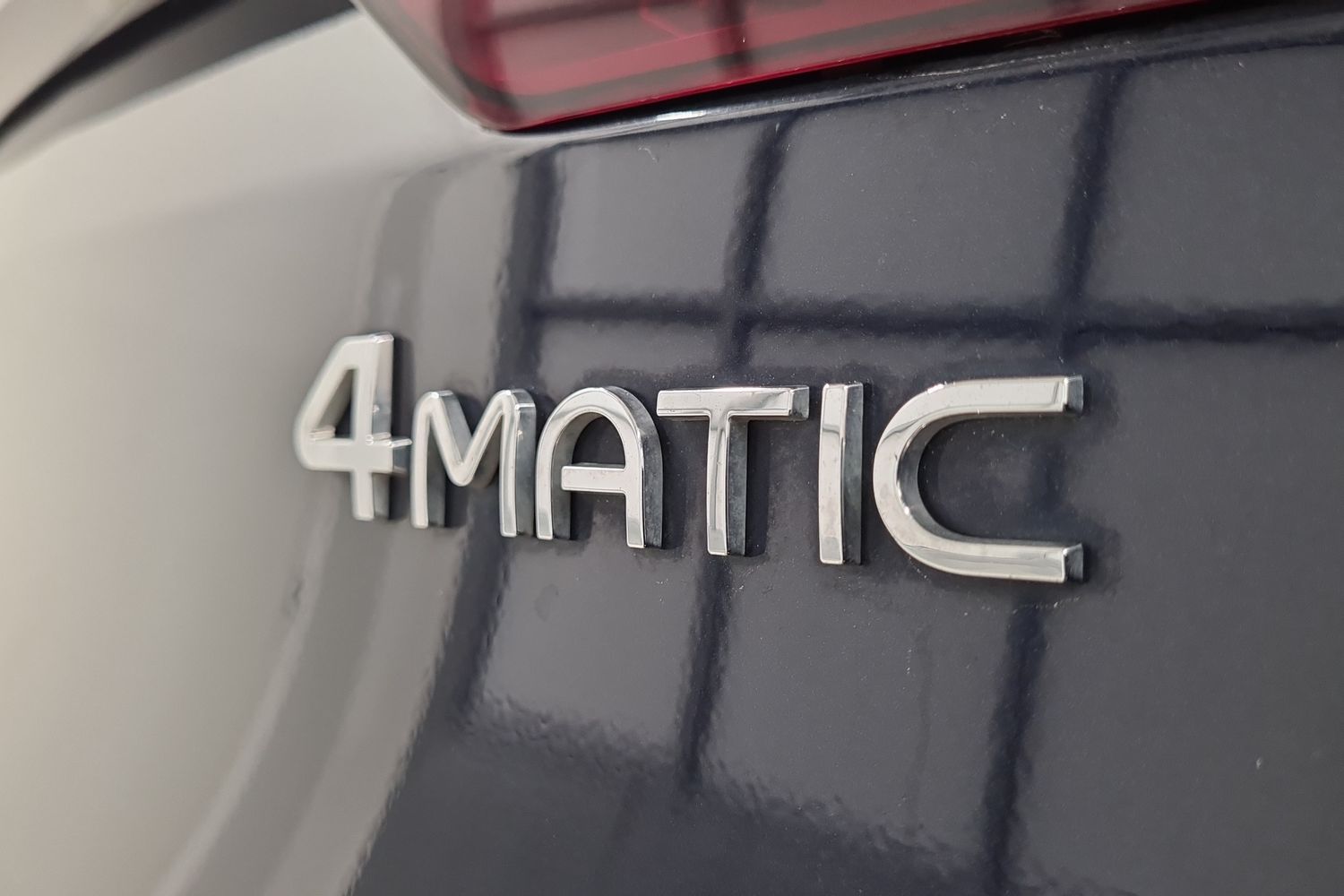 MERCEDES-BENZ EQC 2021