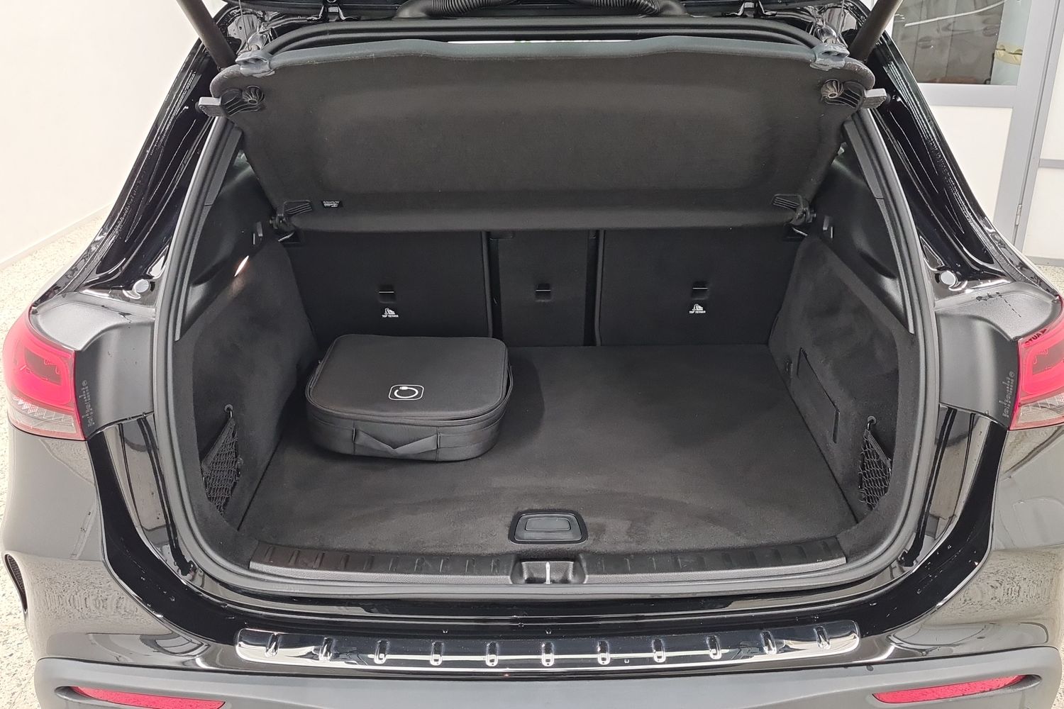 MERCEDES-BENZ EQA 2022