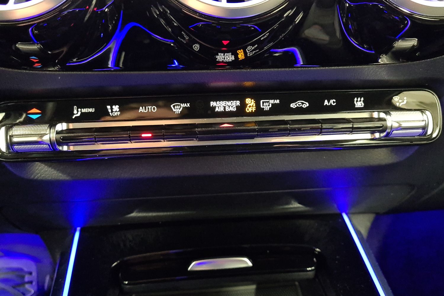 MERCEDES-BENZ EQA 2022