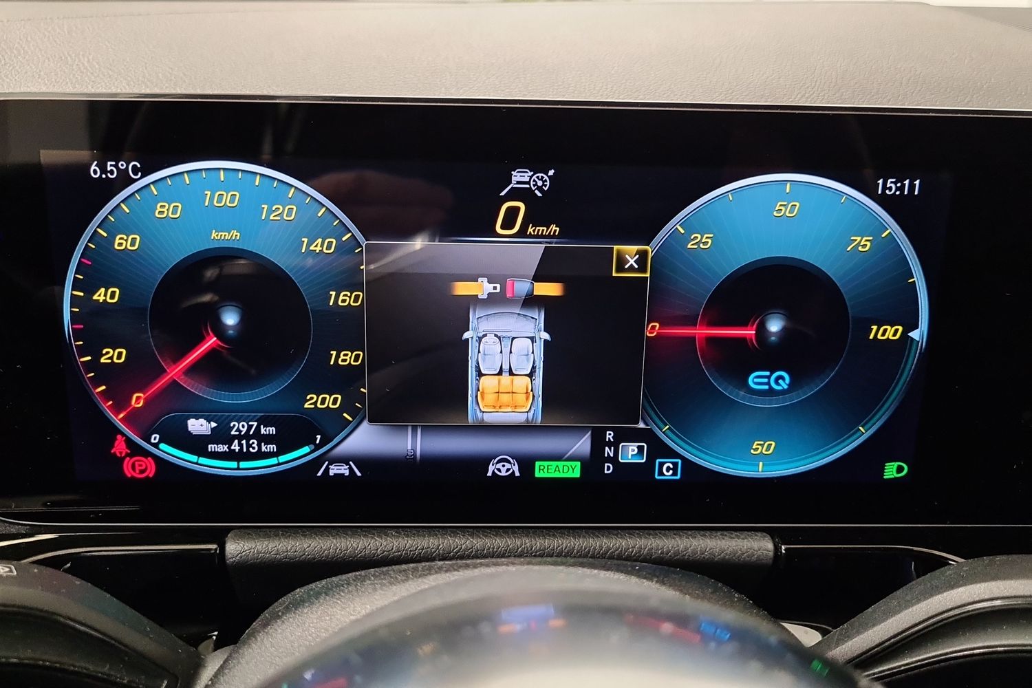 MERCEDES-BENZ EQA 2022