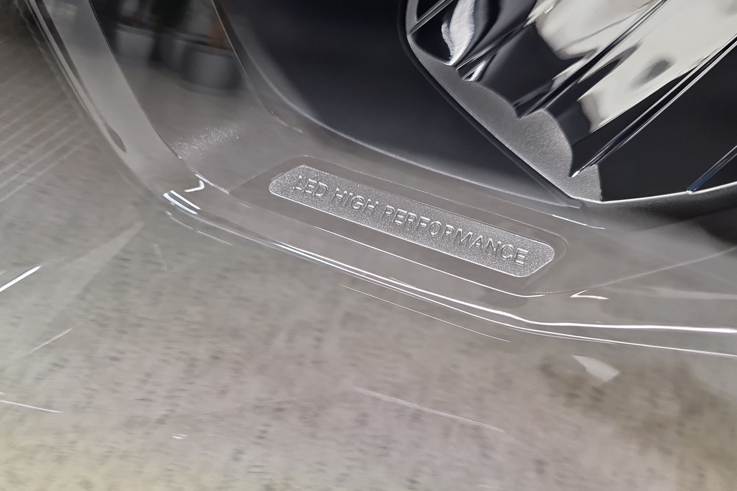 MERCEDES-BENZ EQA 2022