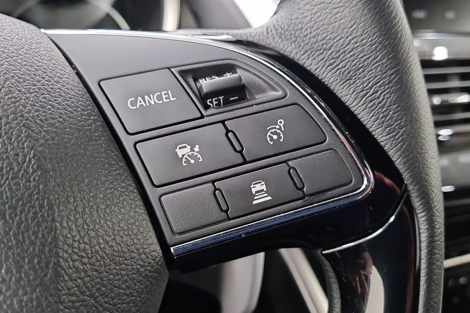 MITSUBISHI Eclipse Cross 2023