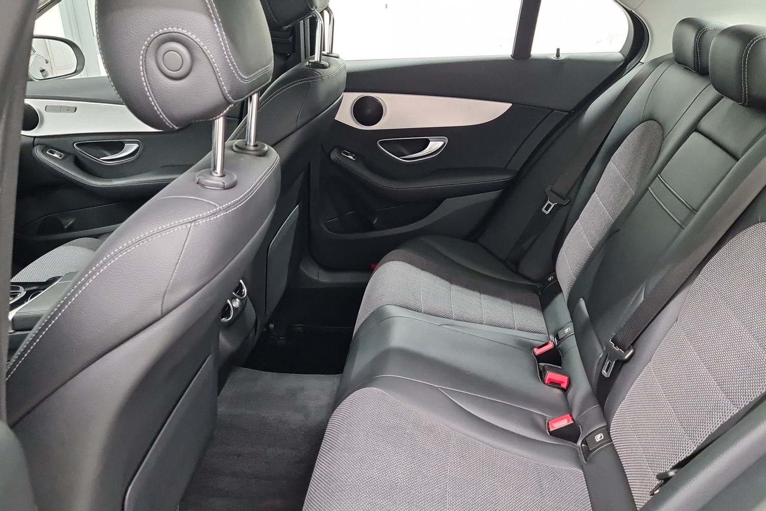 MERCEDES-BENZ C 2020