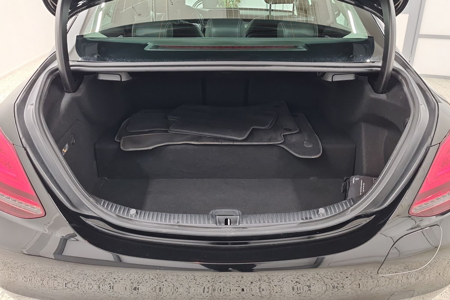 MERCEDES-BENZ C 2020