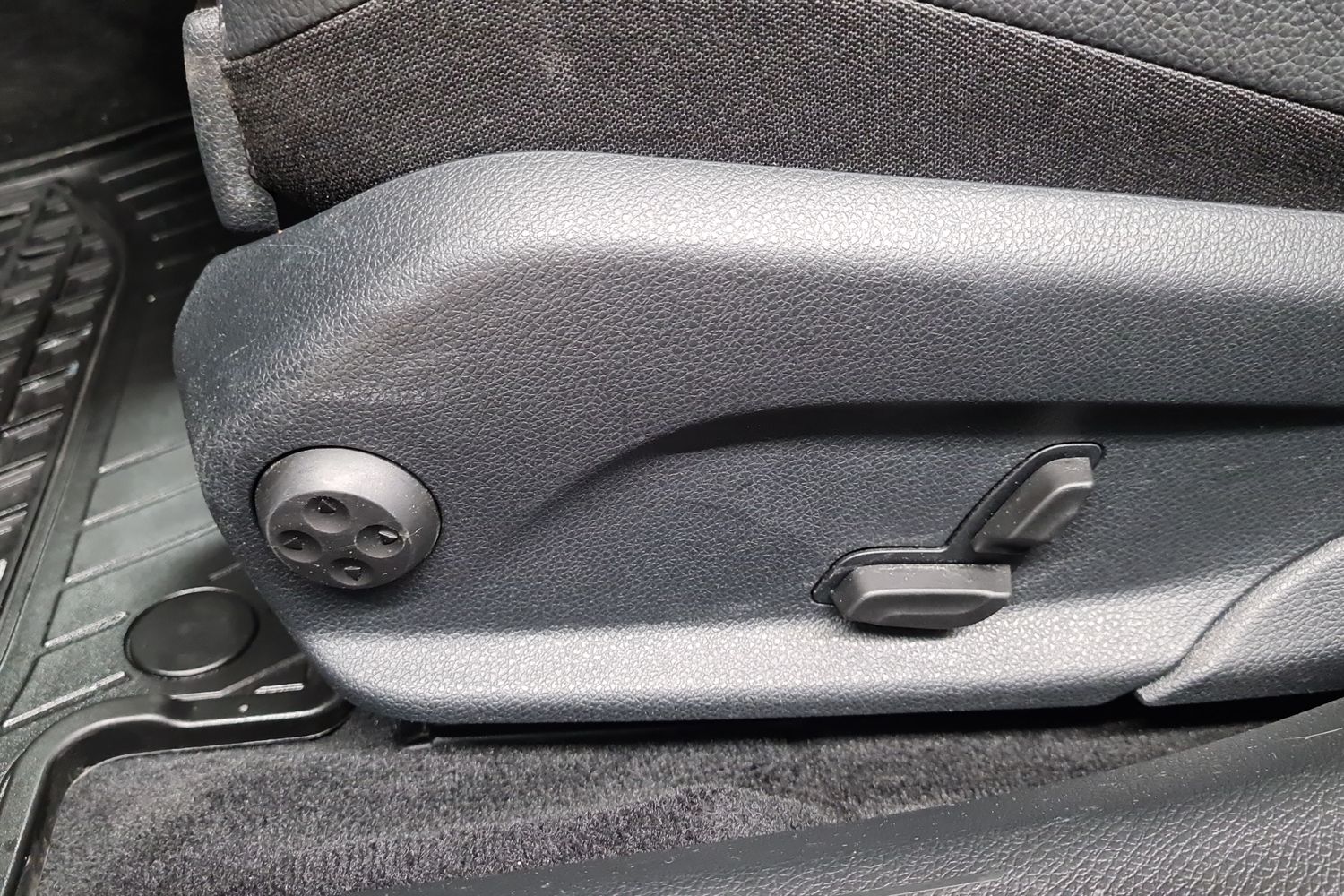 MERCEDES-BENZ C 2020