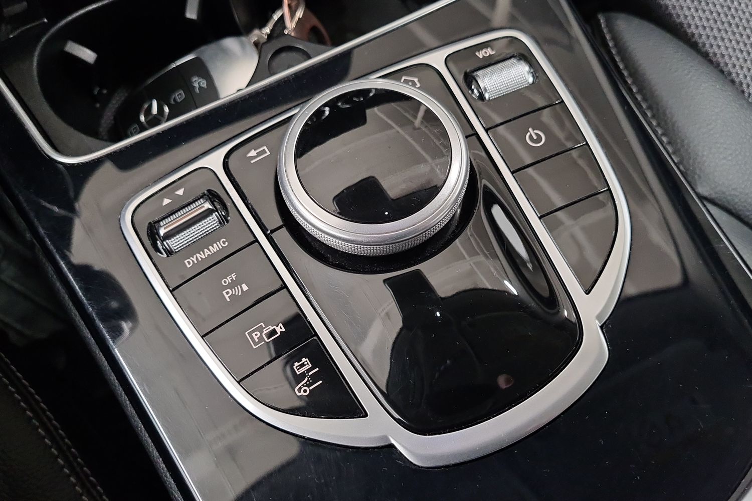 MERCEDES-BENZ C 2020