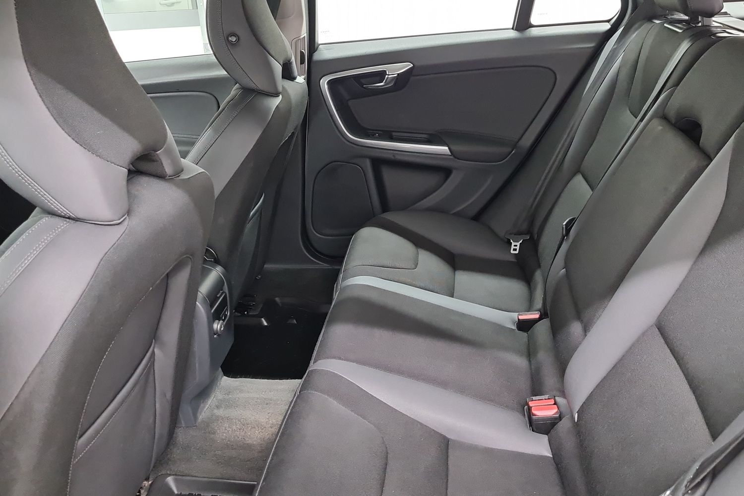 VOLVO V60 2011