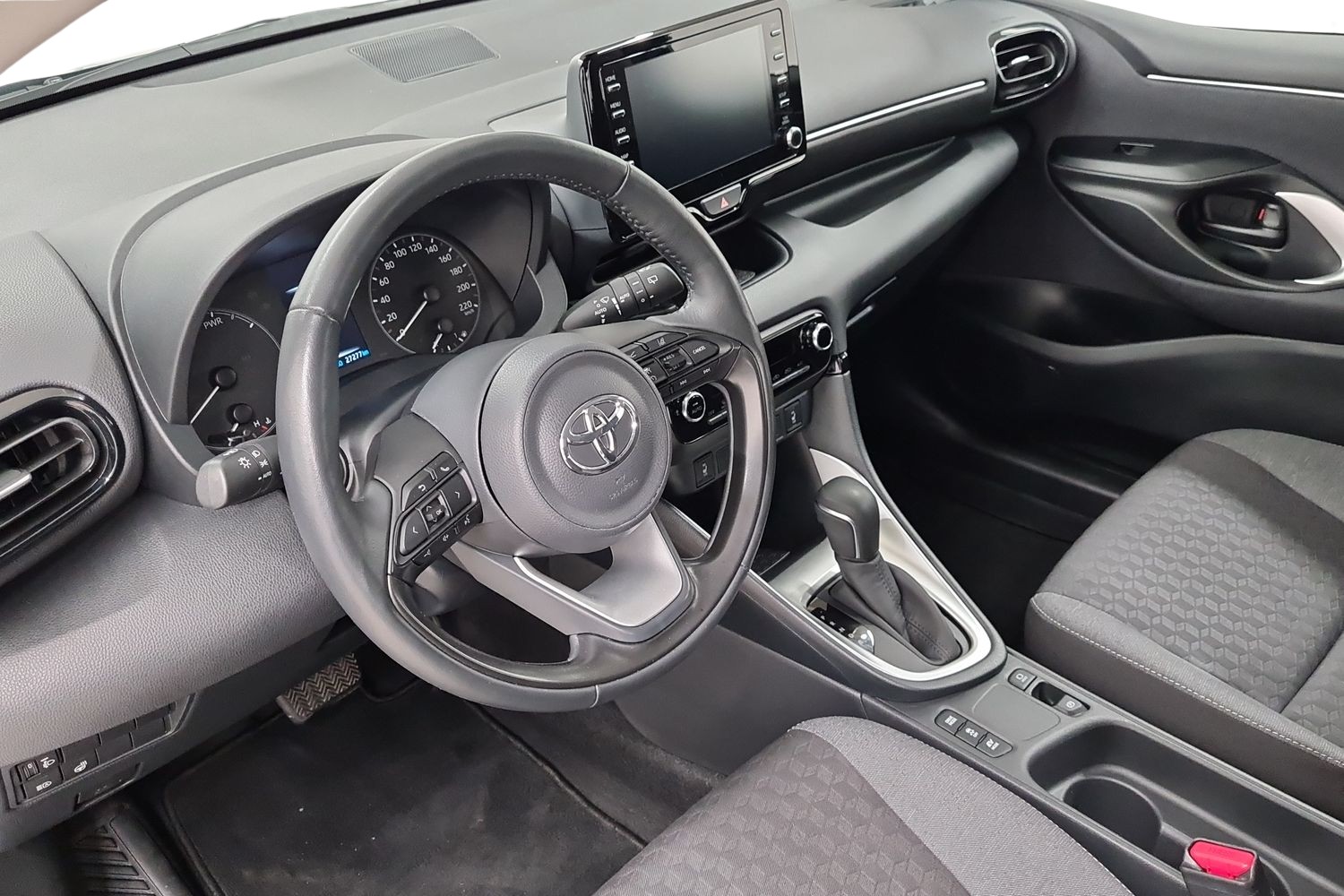 TOYOTA YARIS 2024