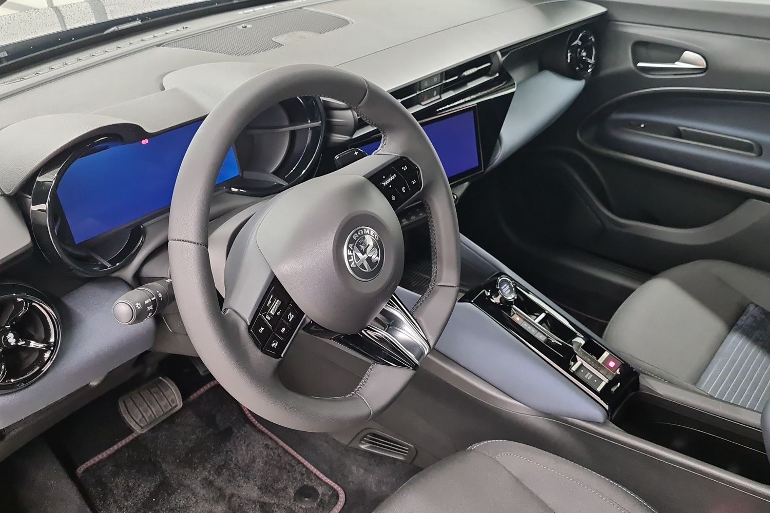 Alfa Romeo Junior 2025