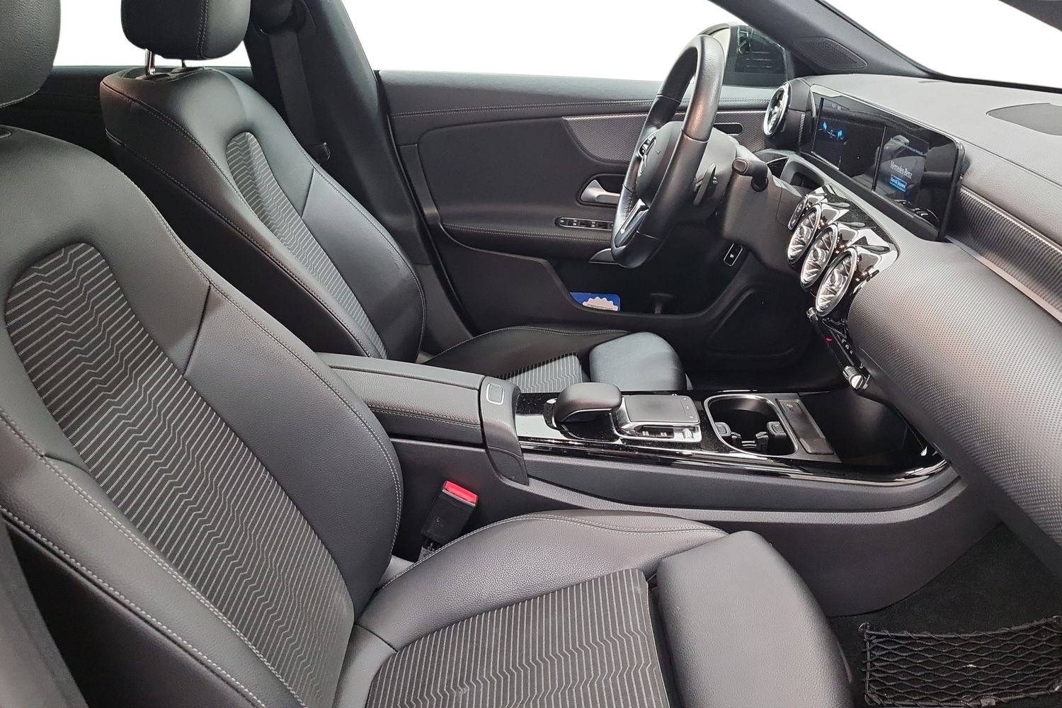 MERCEDES-BENZ CLA 2019