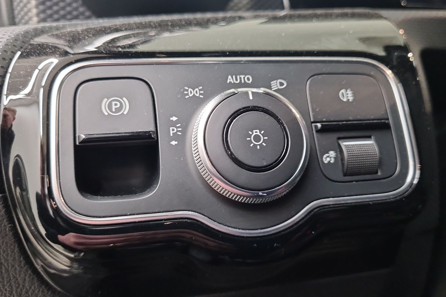 MERCEDES-BENZ CLA 2019