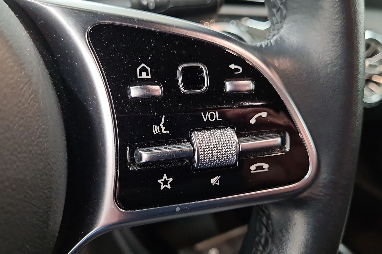 MERCEDES-BENZ CLA 2019