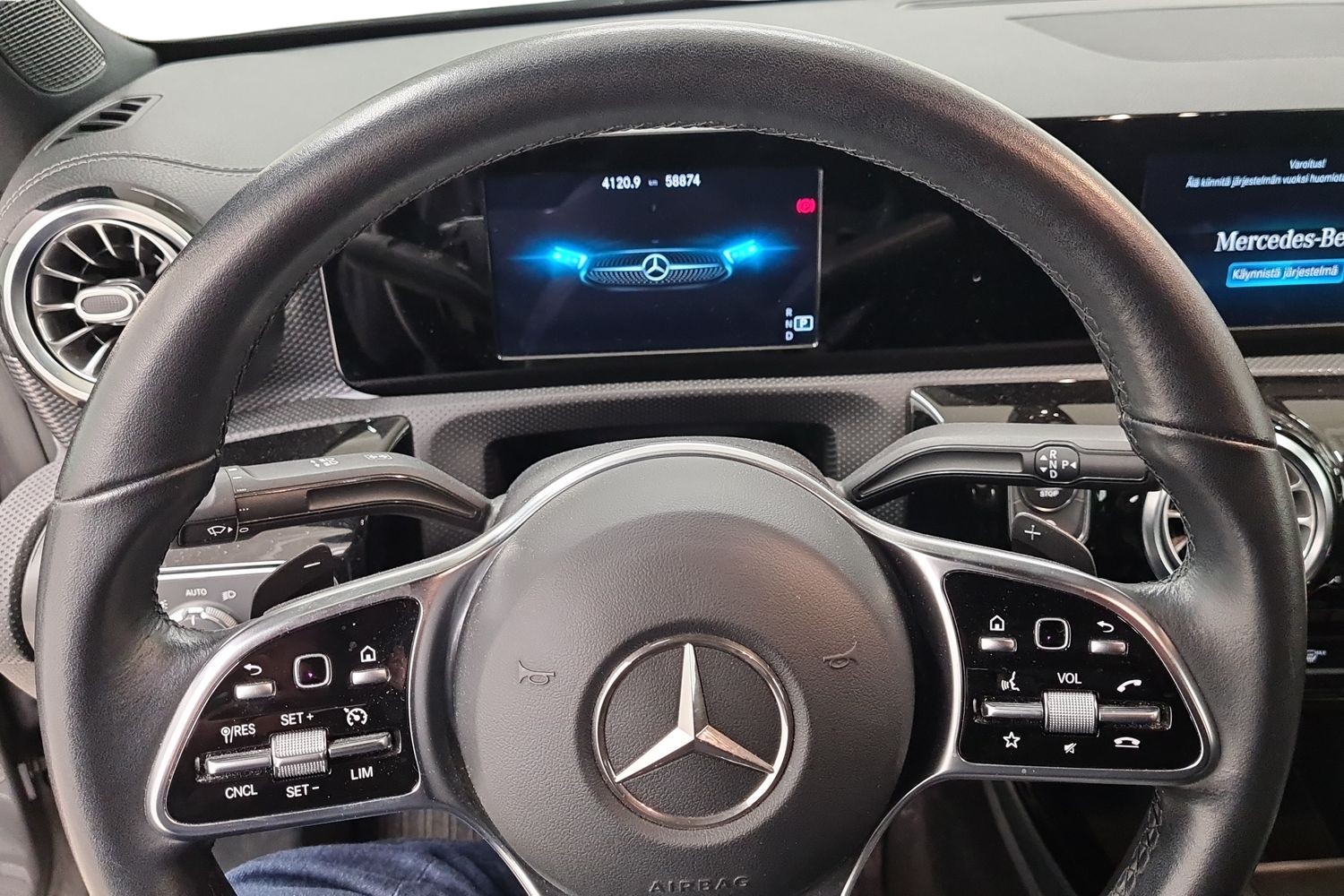 MERCEDES-BENZ CLA 2019