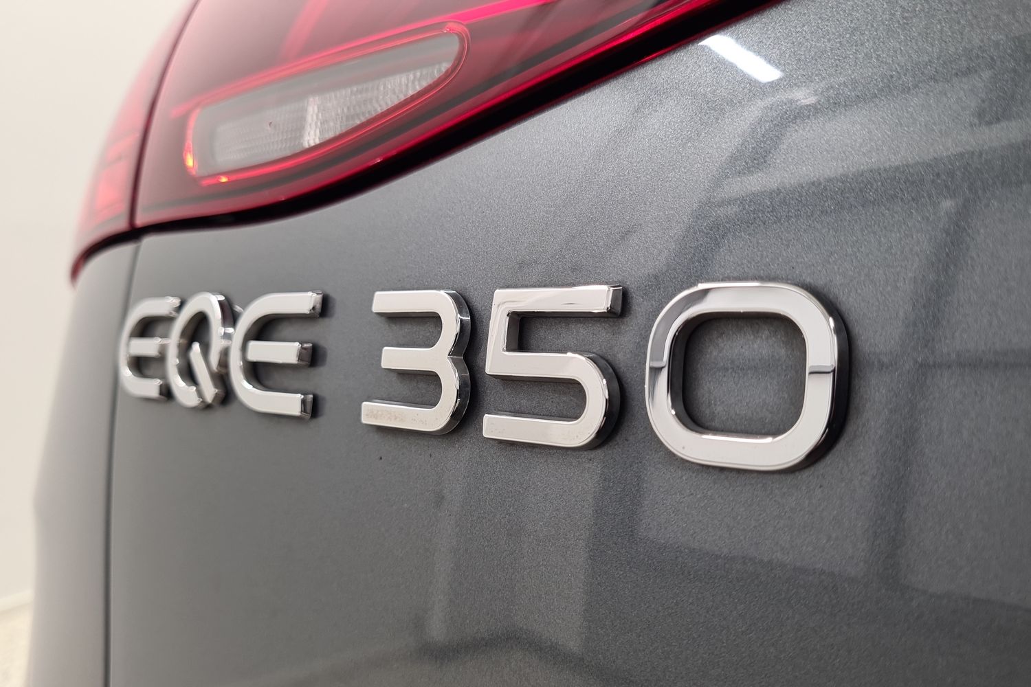 MERCEDES-BENZ EQE SUV 28