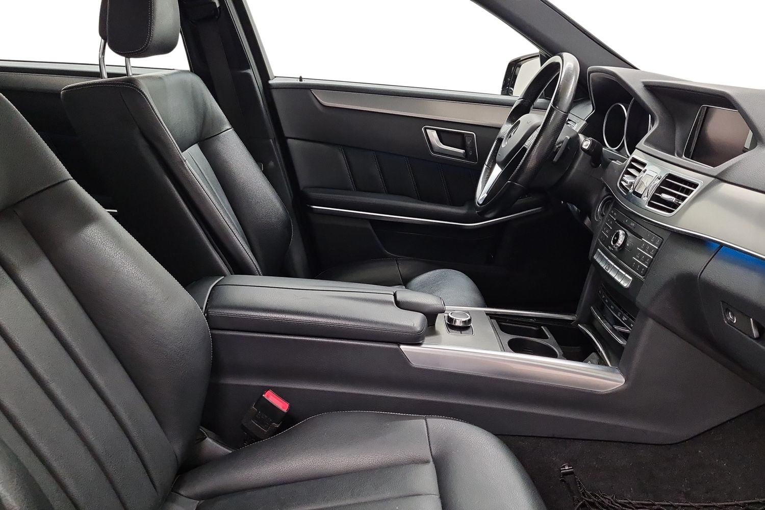 MERCEDES-BENZ E 2016