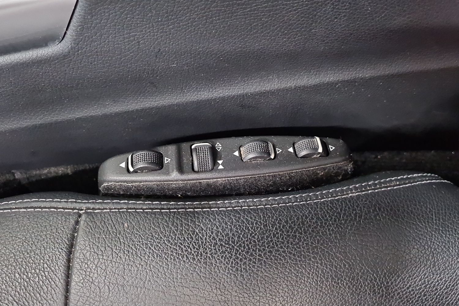 MERCEDES-BENZ E 2016