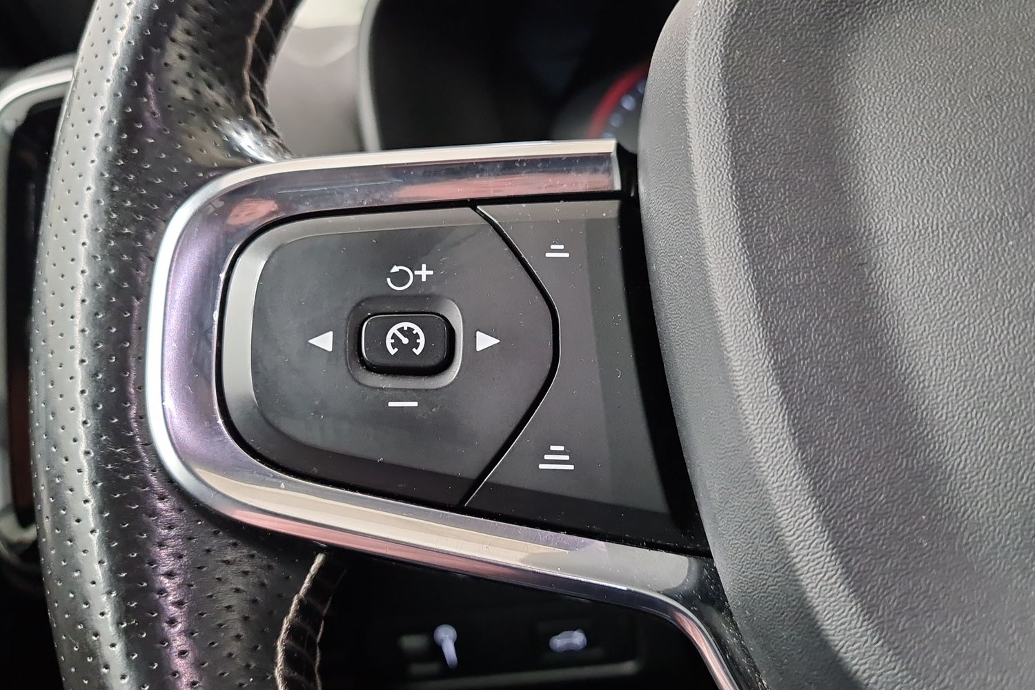 VOLVO XC40 2018