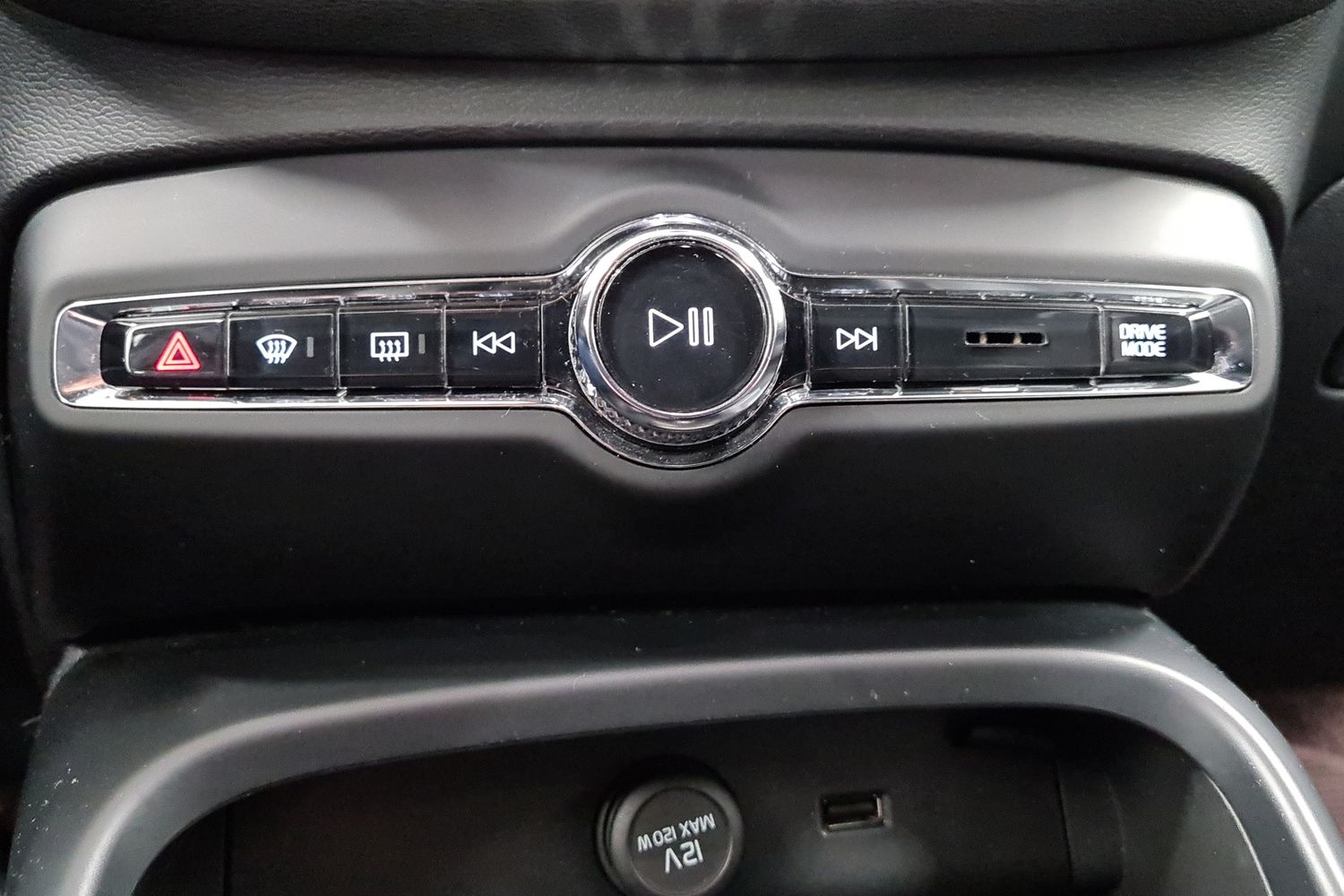 VOLVO XC40 2018