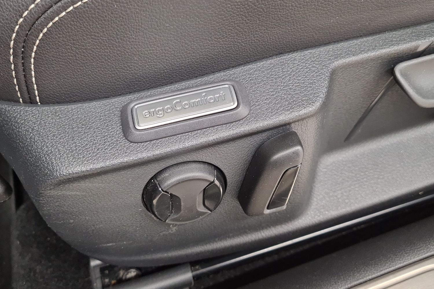 VOLKSWAGEN PASSAT 2020