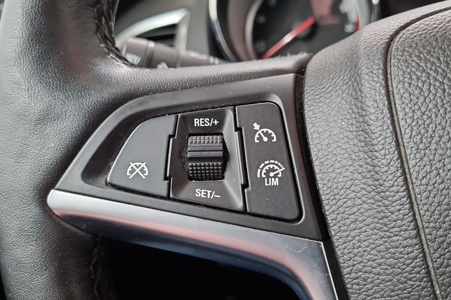OPEL ASTRA 2015