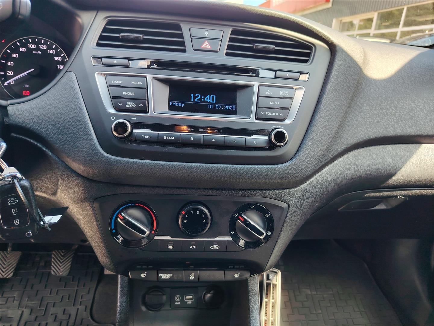 HYUNDAI i20 5d 2016