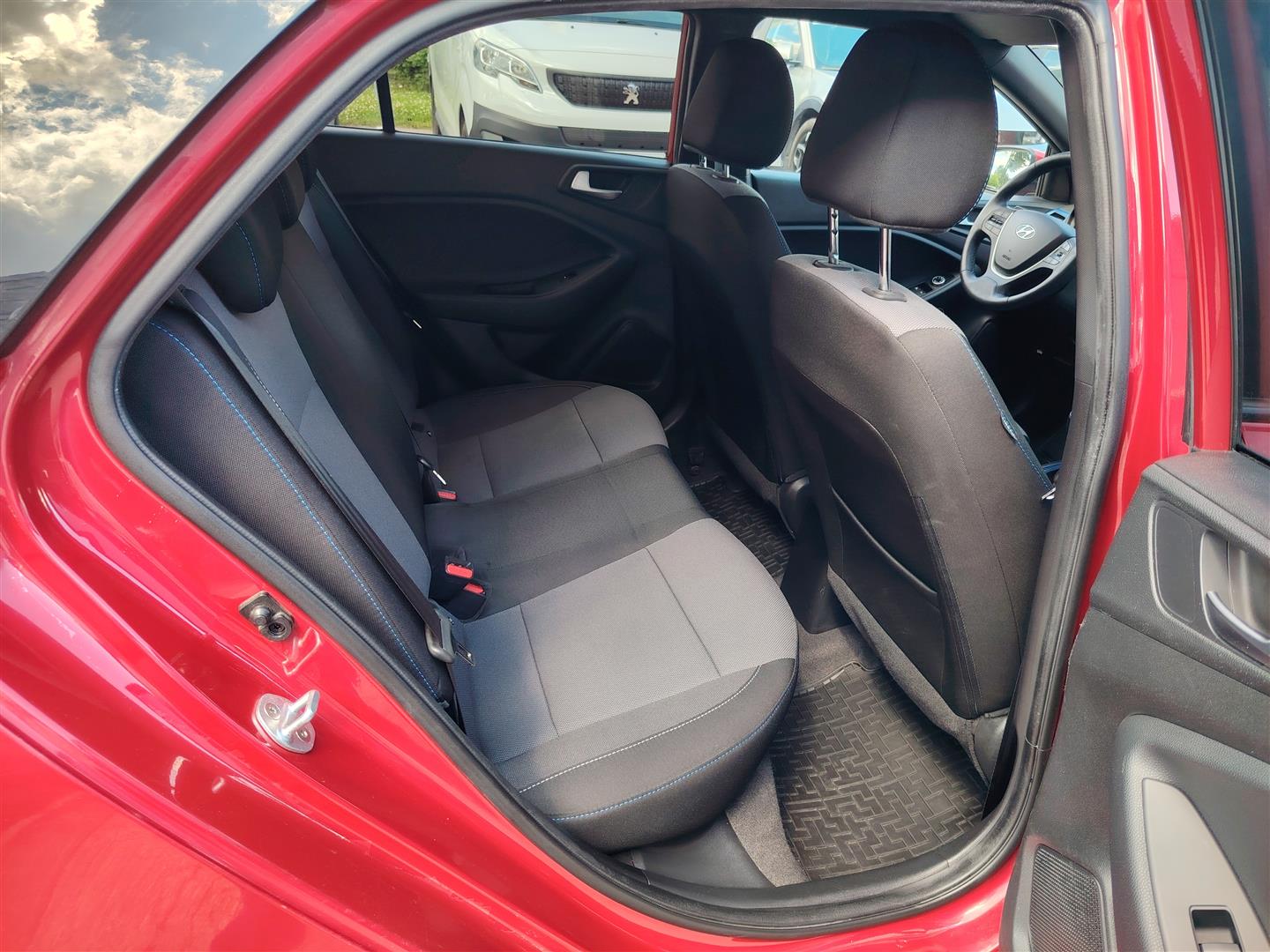 HYUNDAI i20 5d 2016