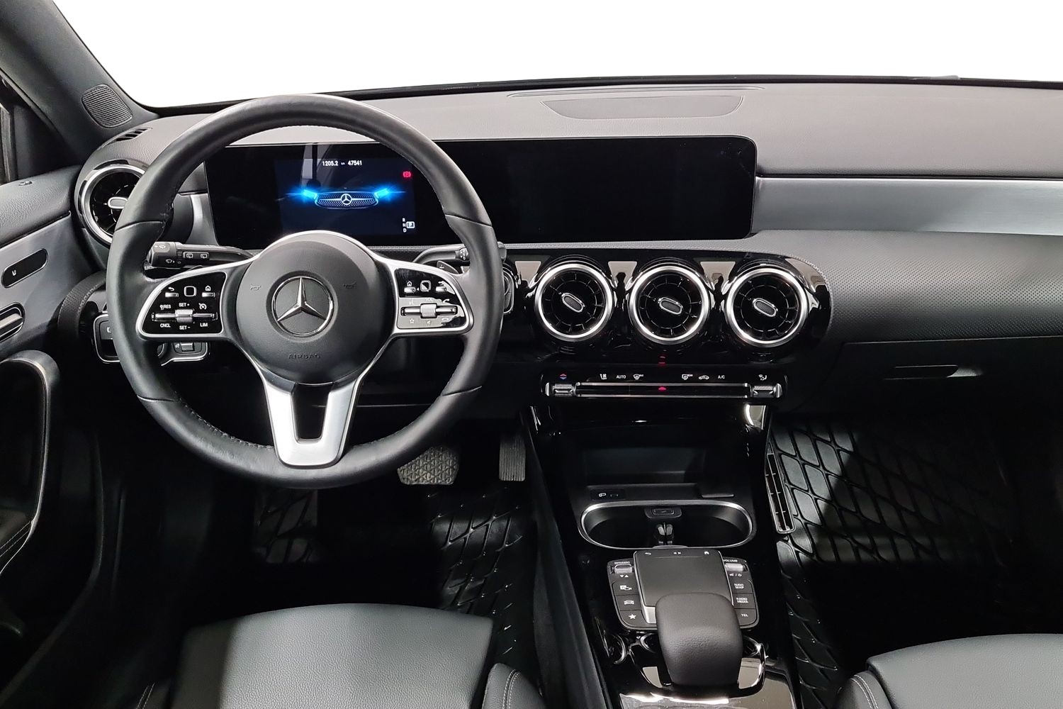 MERCEDES-BENZ A 2021