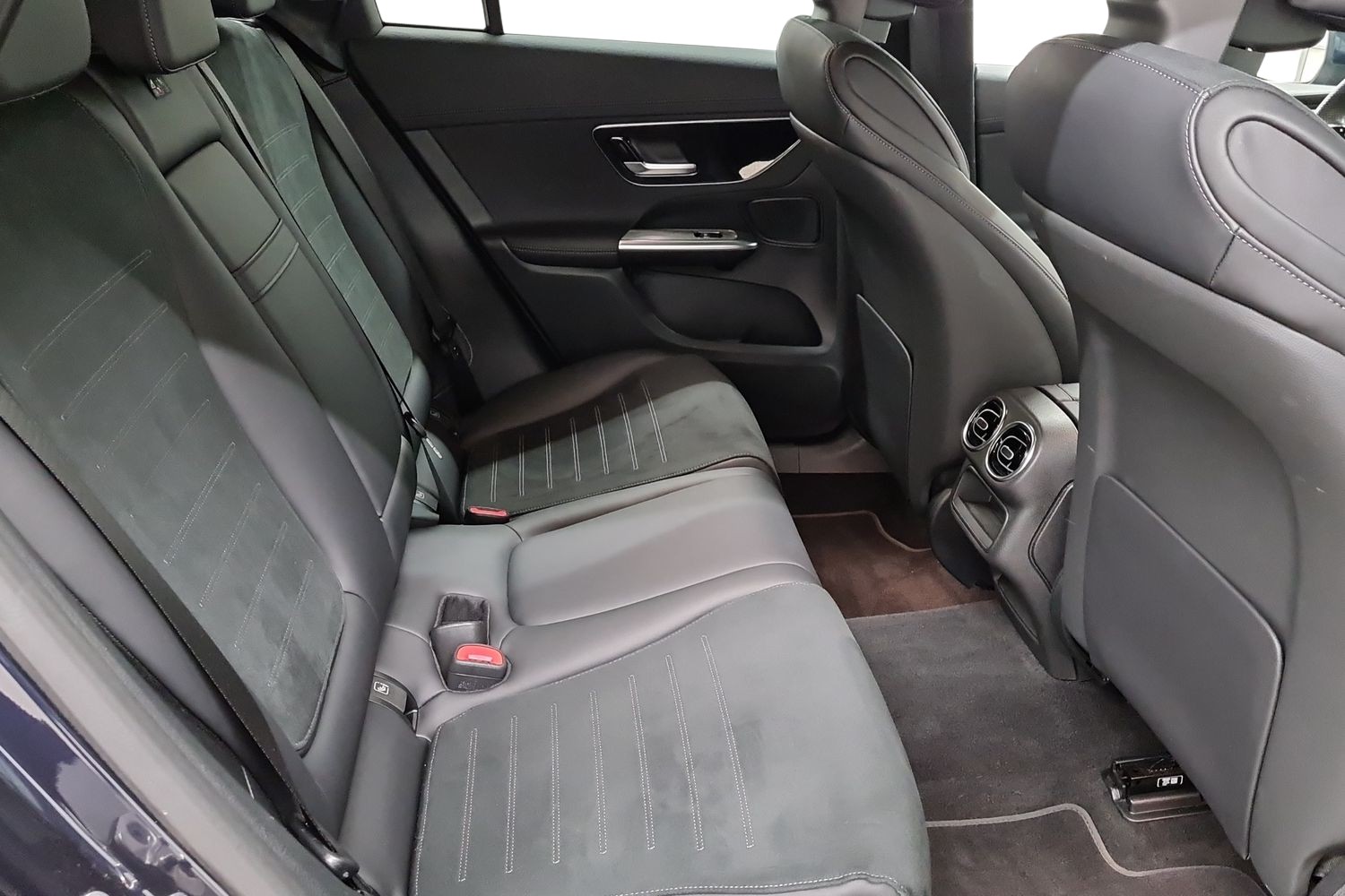 MERCEDES-BENZ GLC 2024