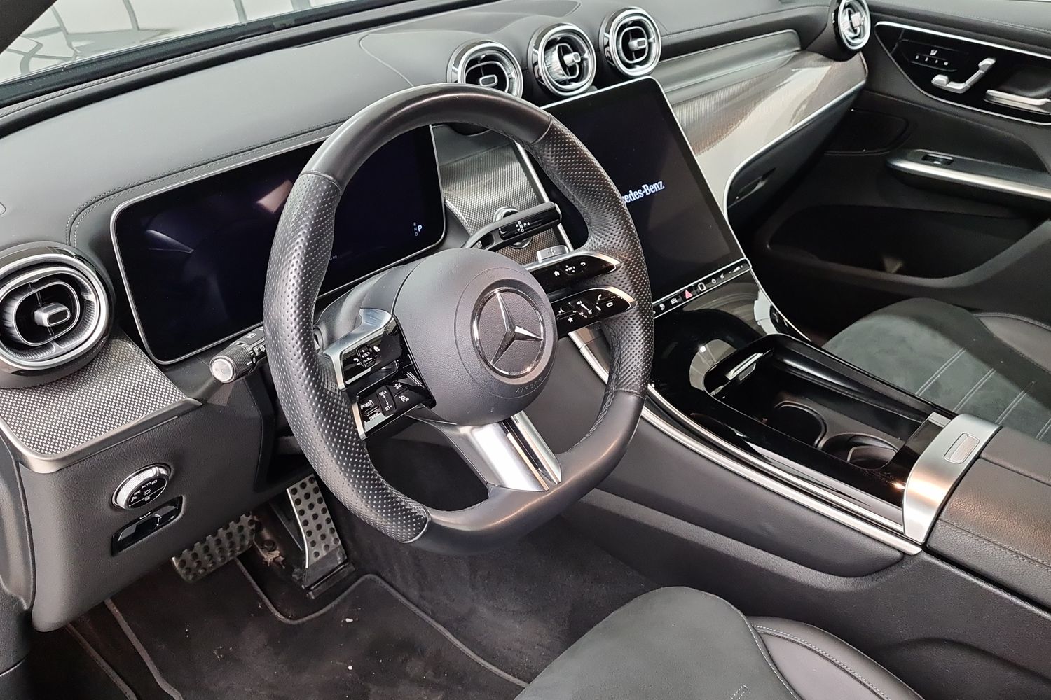 MERCEDES-BENZ GLC 2024