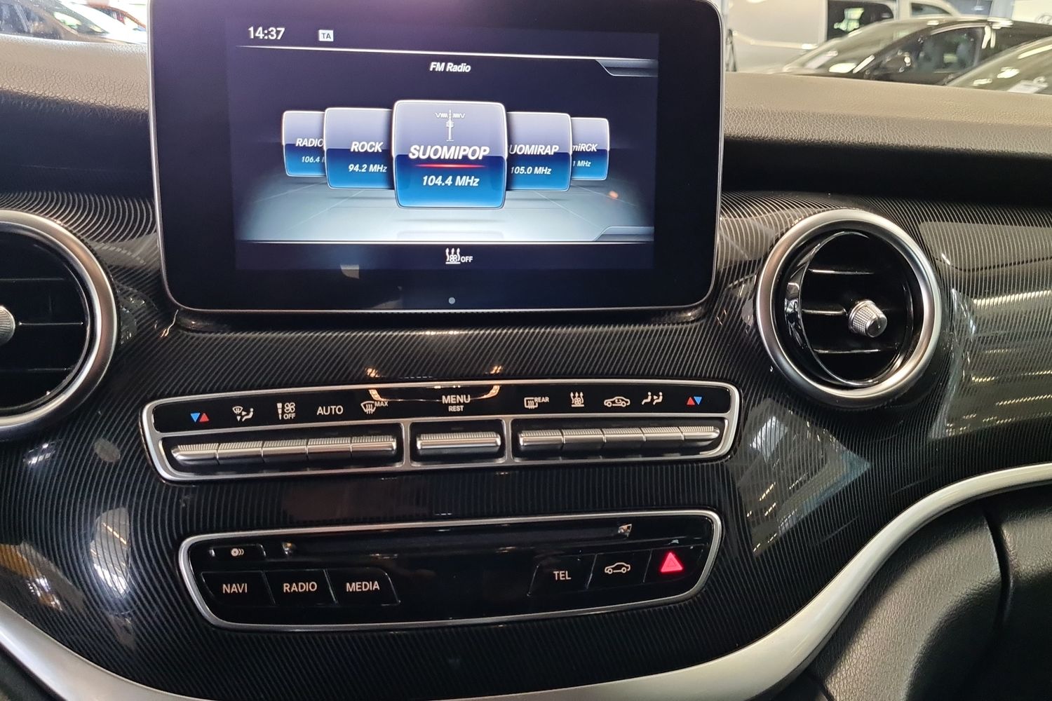 MERCEDES-BENZ V 2016