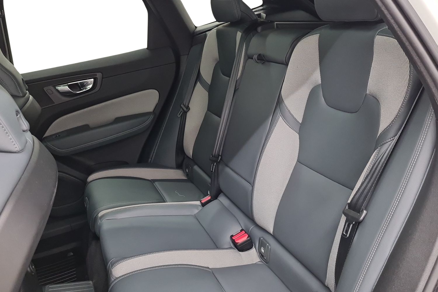 VOLVO XC60 2021