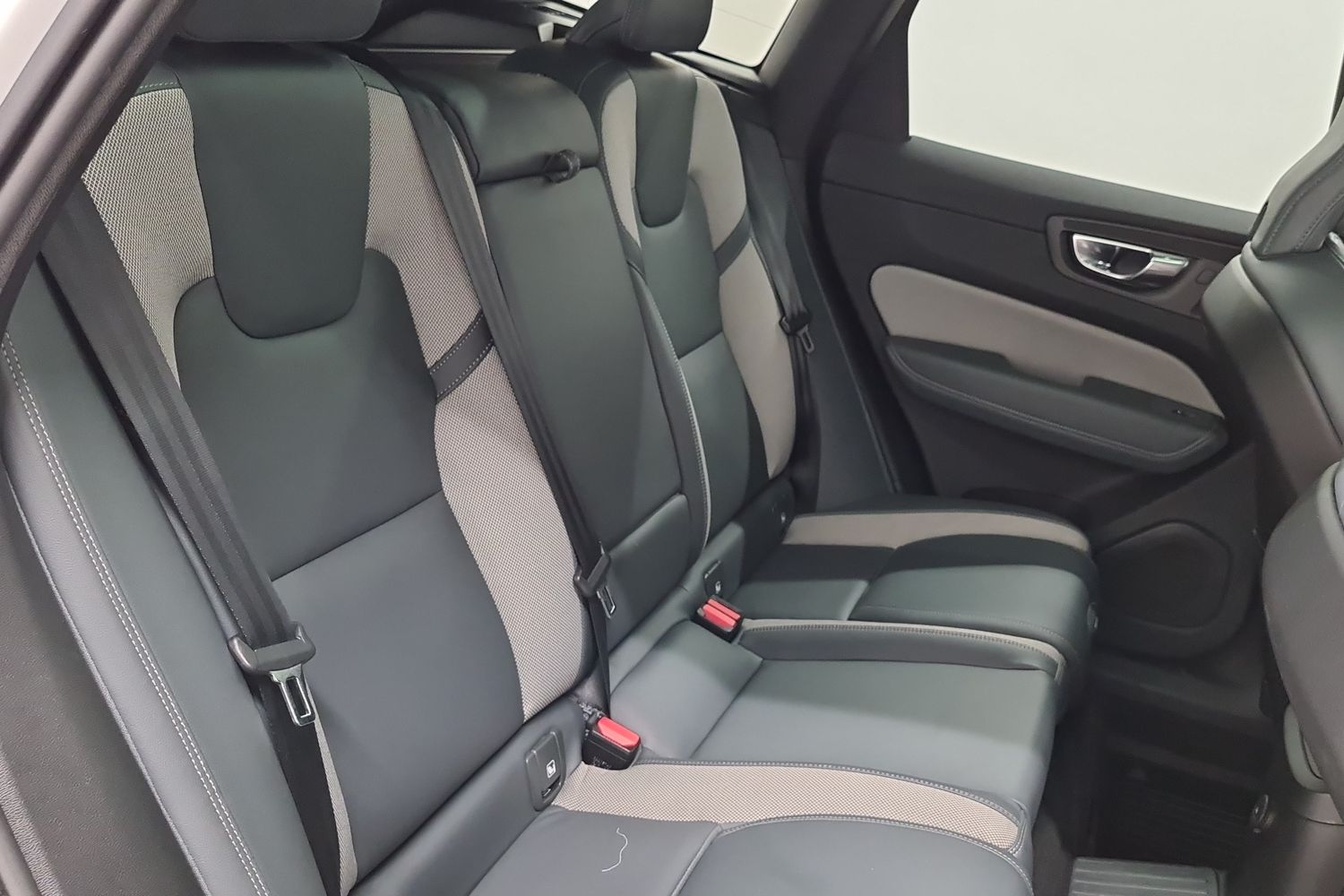 VOLVO XC60 2021