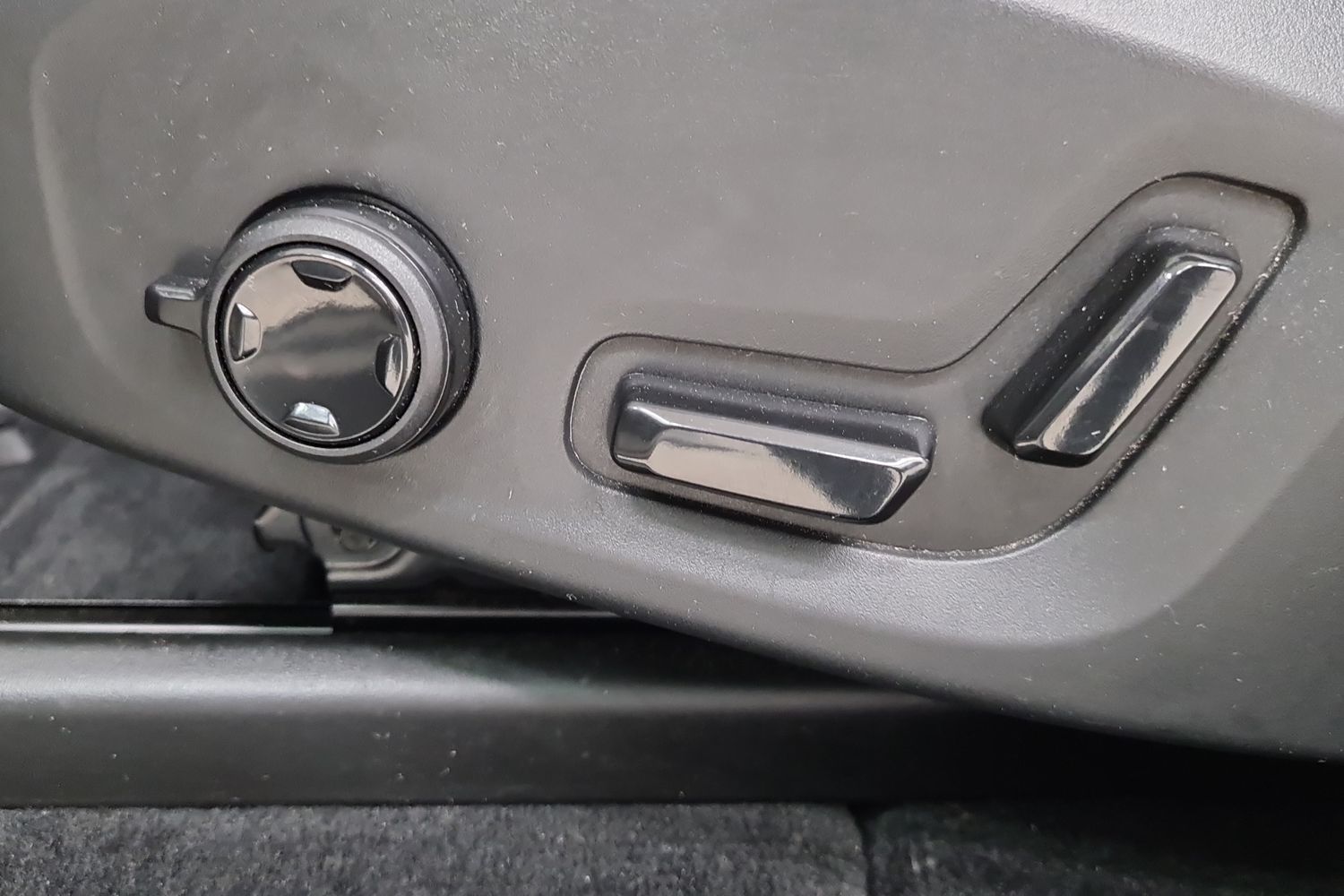 VOLVO XC60 2021