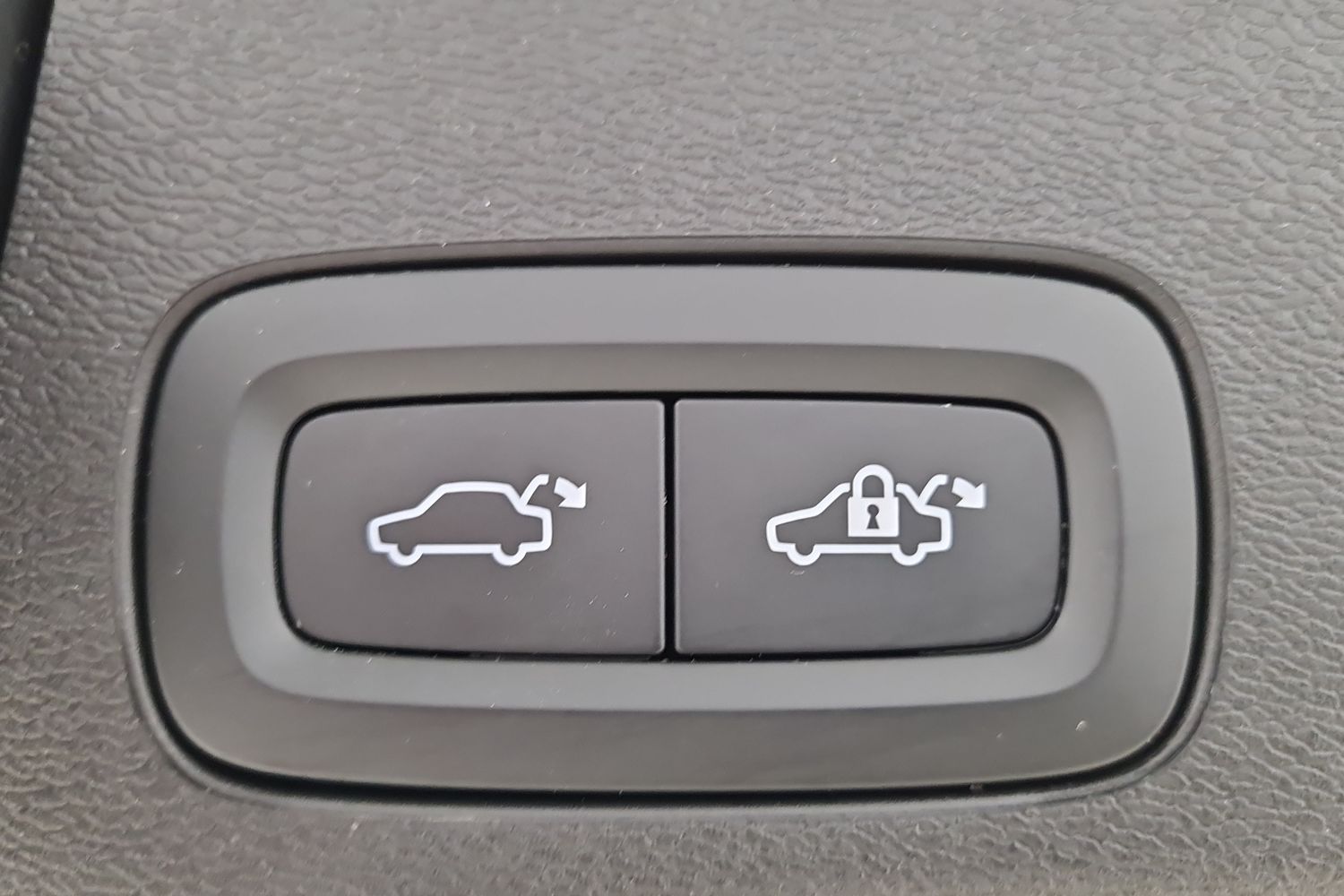 VOLVO XC60 2021
