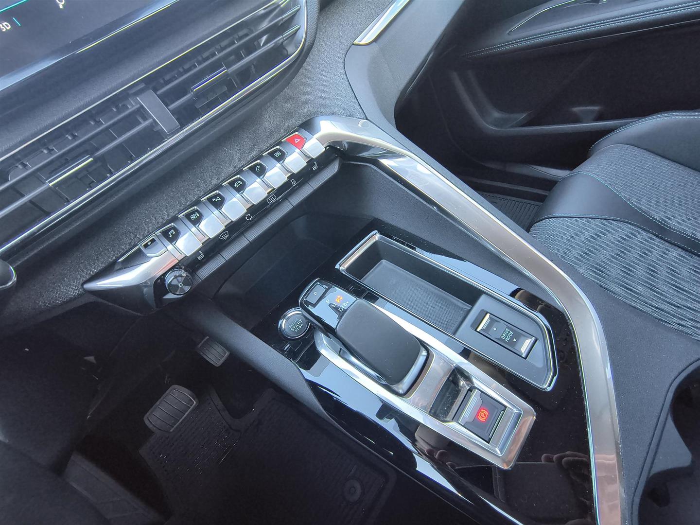 PEUGEOT 3008 2022