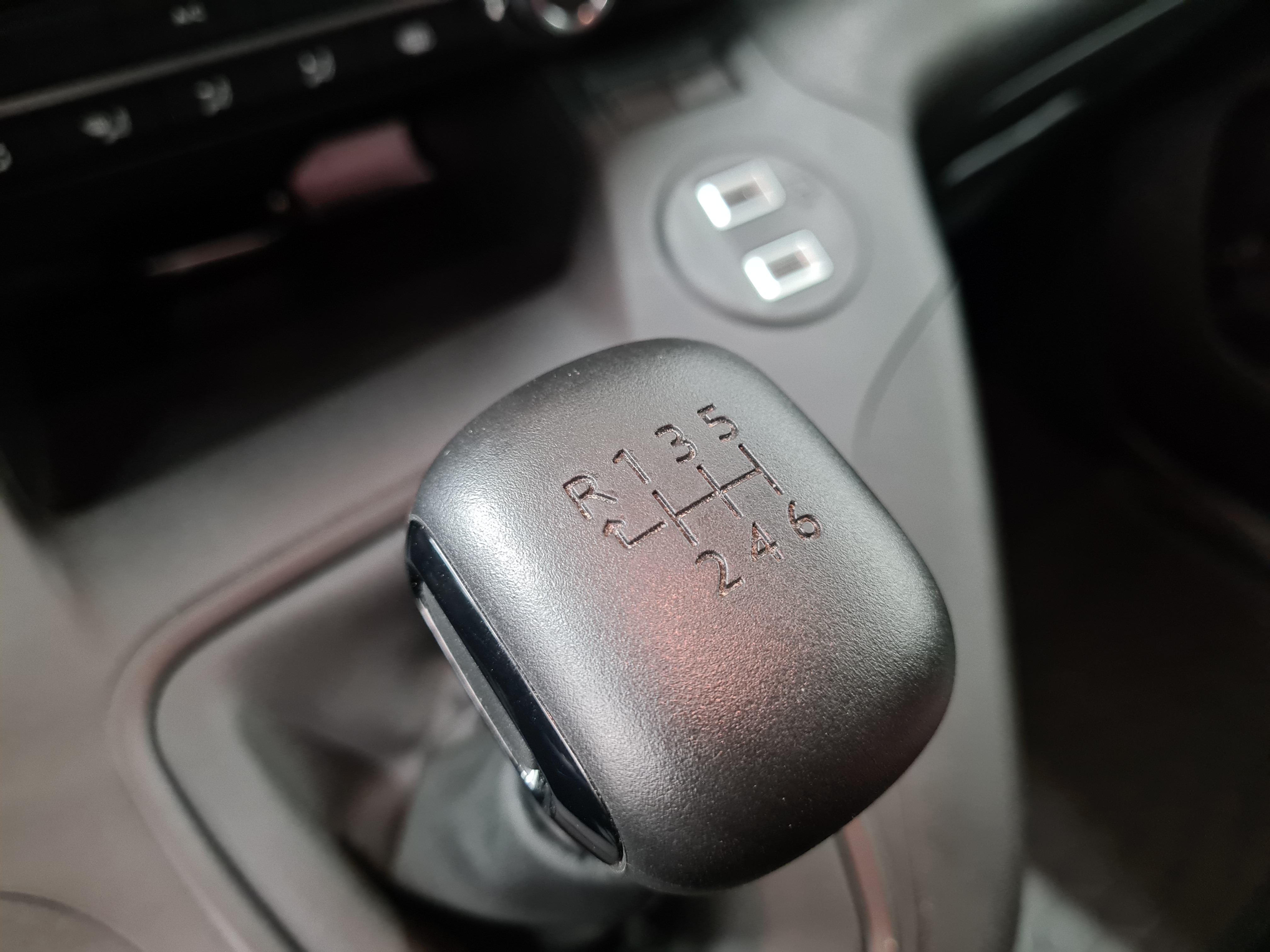 Peugeot Partner 2024