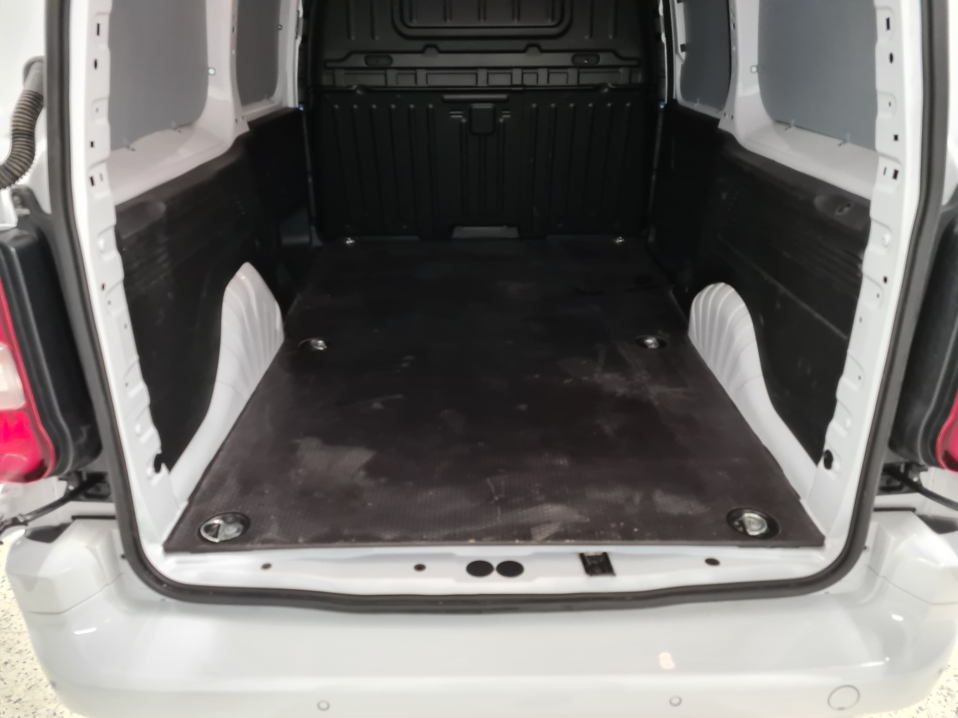 Peugeot Partner 2024