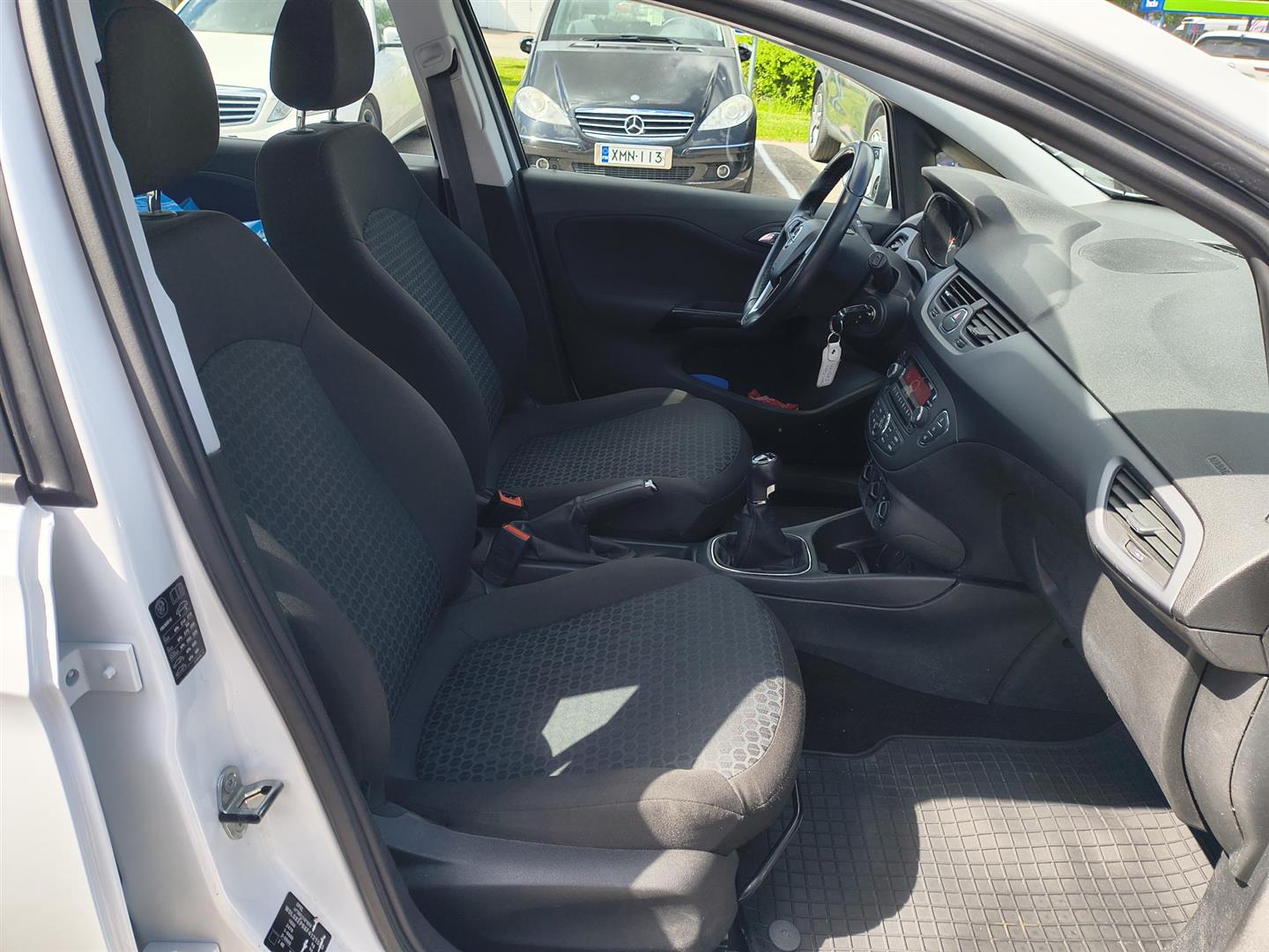 OPEL CORSA 2015